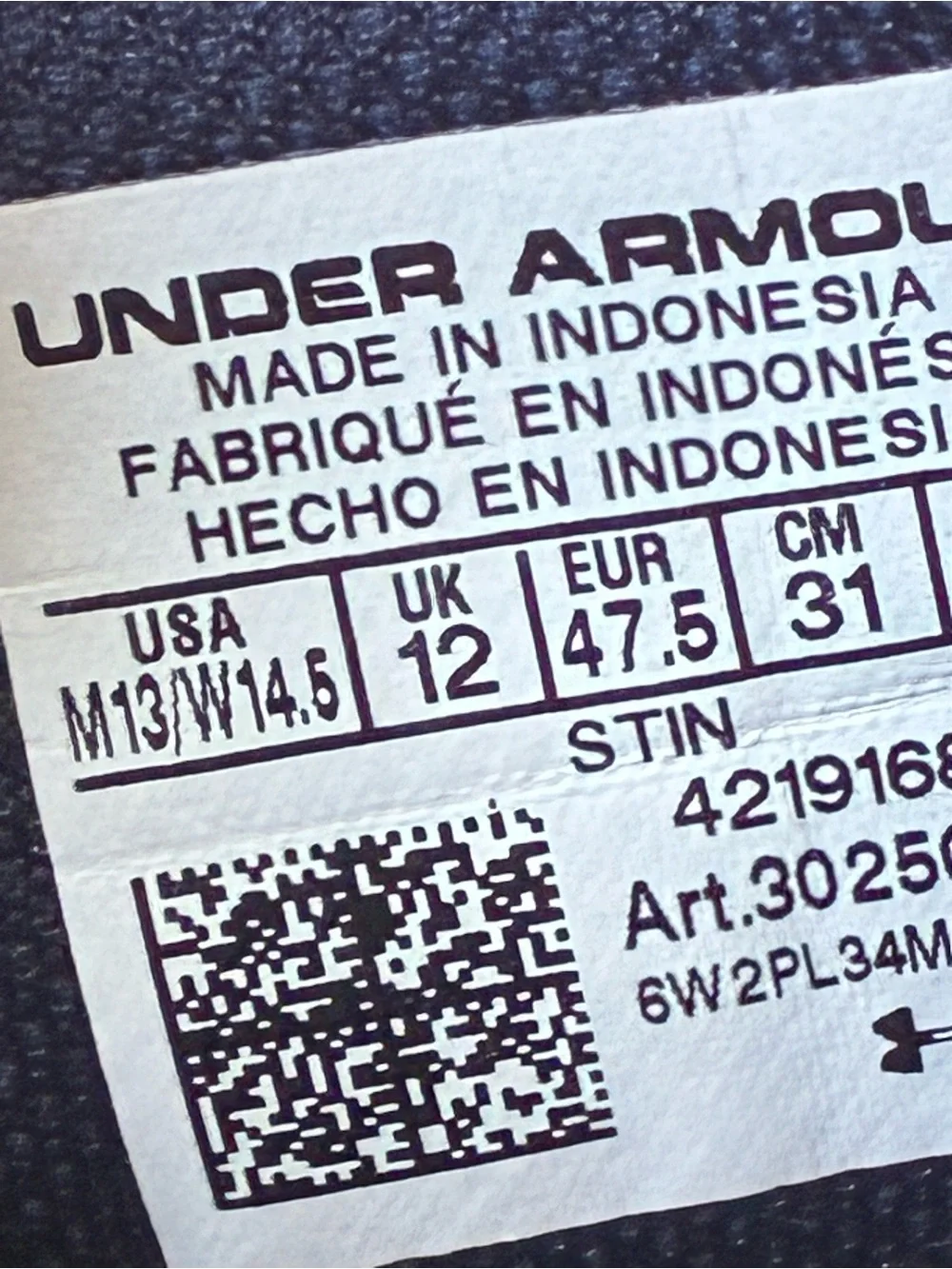 Under Armour Black and White Shoe Label Detail